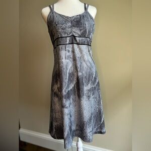 Marmot Women's Medium Activewear Sleeveless Midi Dress Greys
